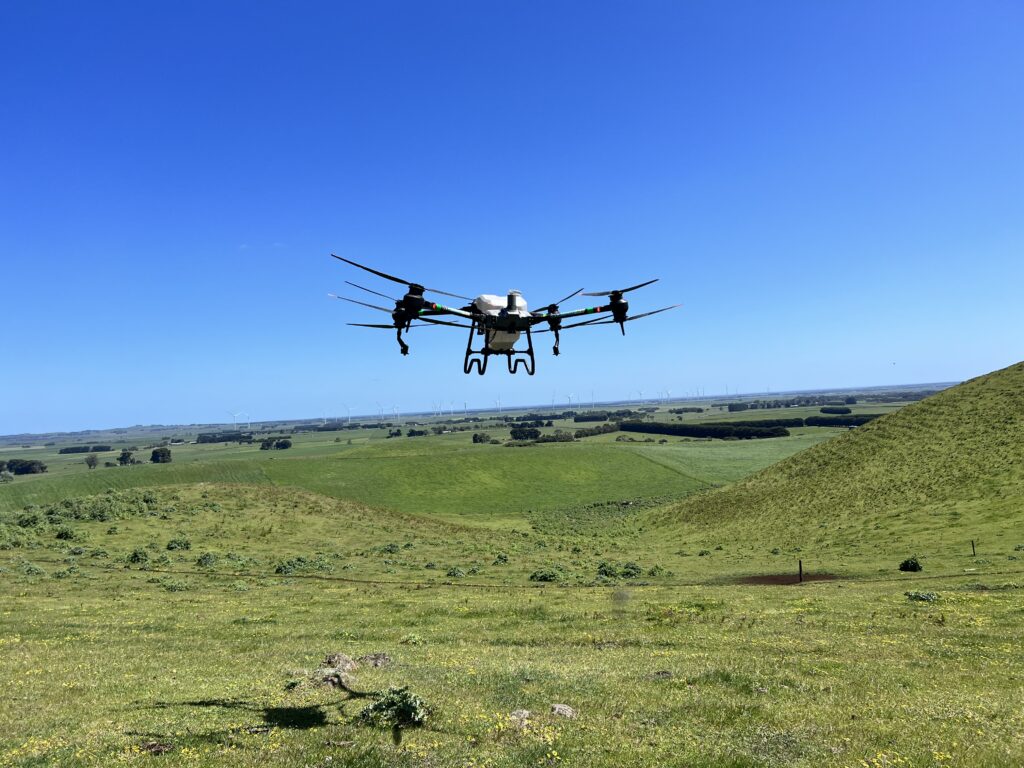 increasing efficiency in agriculture,improving costs in agriculture,spreading with drones,Drone spreading webber and chivell,drone spreading,spraying with drones,drones for cricket bait,drones for fertiliser spreading,drones for higher efficiency in agriculture,Webber &amp; Chivell drones,Crop monitoring with drones